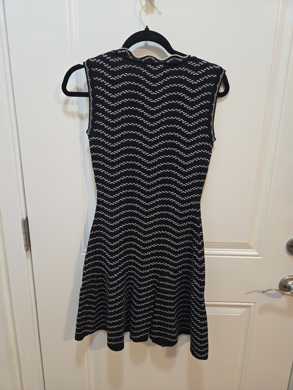 John + Jenn Black & White Wave-Trim Knit Mini Dress - Picture 4 of 8